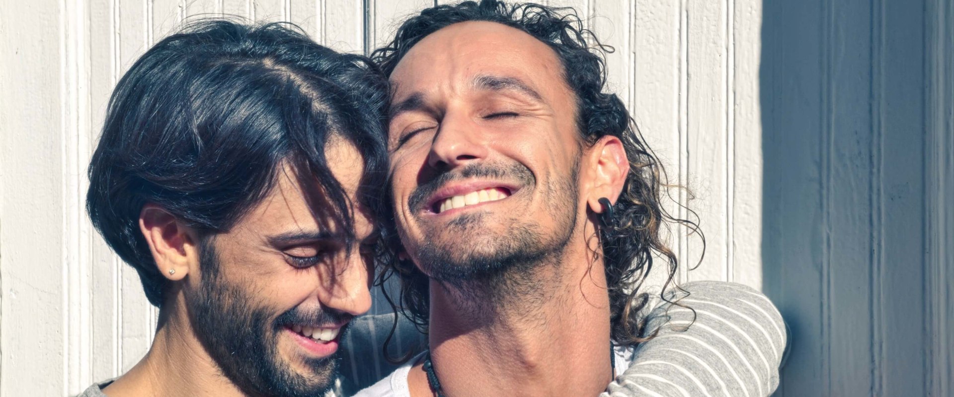 Exploring the Features of the Top Gay Dating Sites
